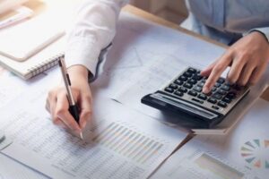 Finan&ccedil;as